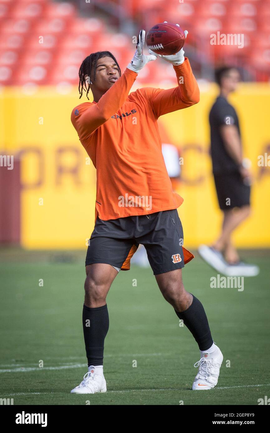 Maryland, USA. 20th Aug, 2021. August 20, 2021: Cincinnati Bengals  quarterback Joe Burrow (9) warms up before the NFL preseason game between  the Cincinnati Bengals and the Washington Football Team at FedEx