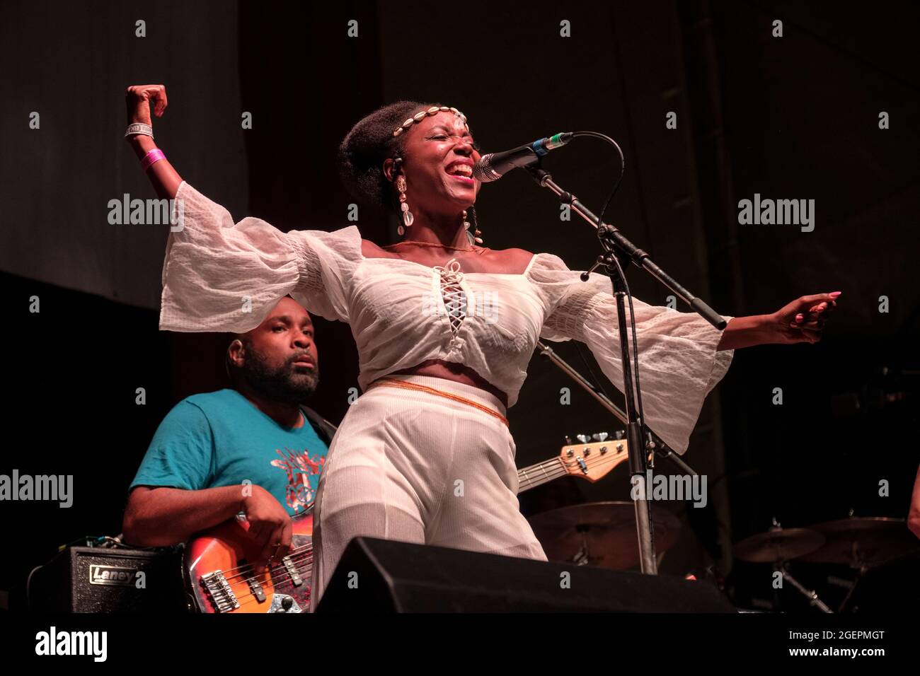 Farnham, UK, 20 August 2021. Caron Wheeler of iconic British soul band Soul II Soul performs at Weyfest. Credit: MusicLive/Alamy Live News Stock Photo