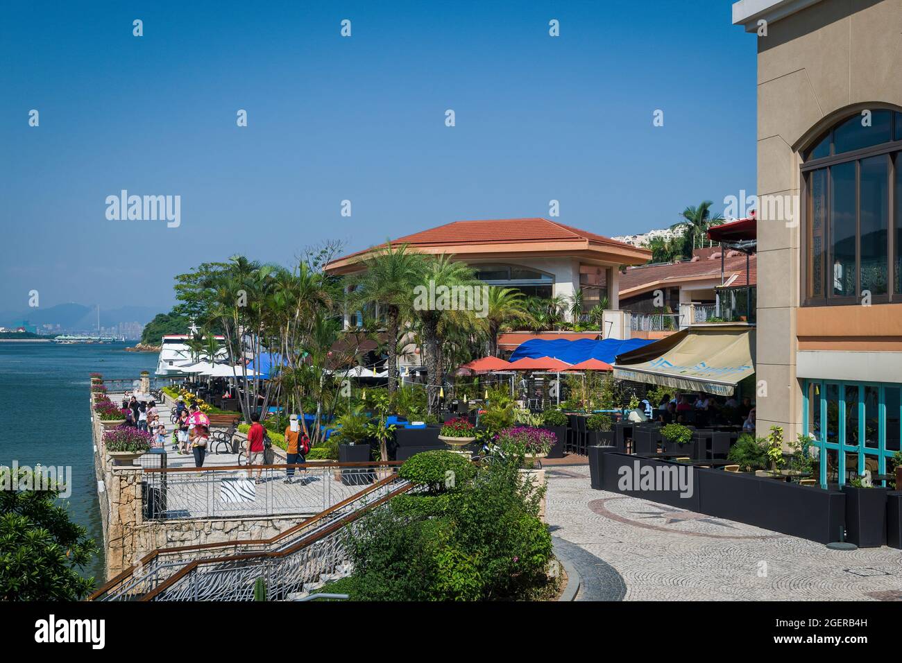 D'Deck, a complex of waterfront restaurants in Discovery Bay Plaza, Lantau Island, Hong Kong (2011) Stock Photo