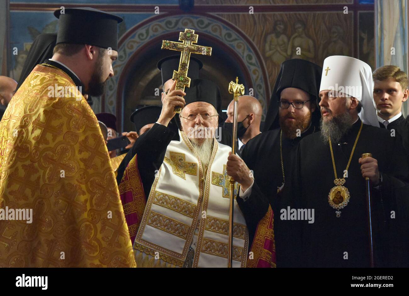 KYIV, UKRAINE - AUGUST 21, 2021 - Ecumenical Patriarch Bartholomew I (C) of Constantinople and Primate of the Orthodox Church of Ukraine, Metropolitan Stock Photo
