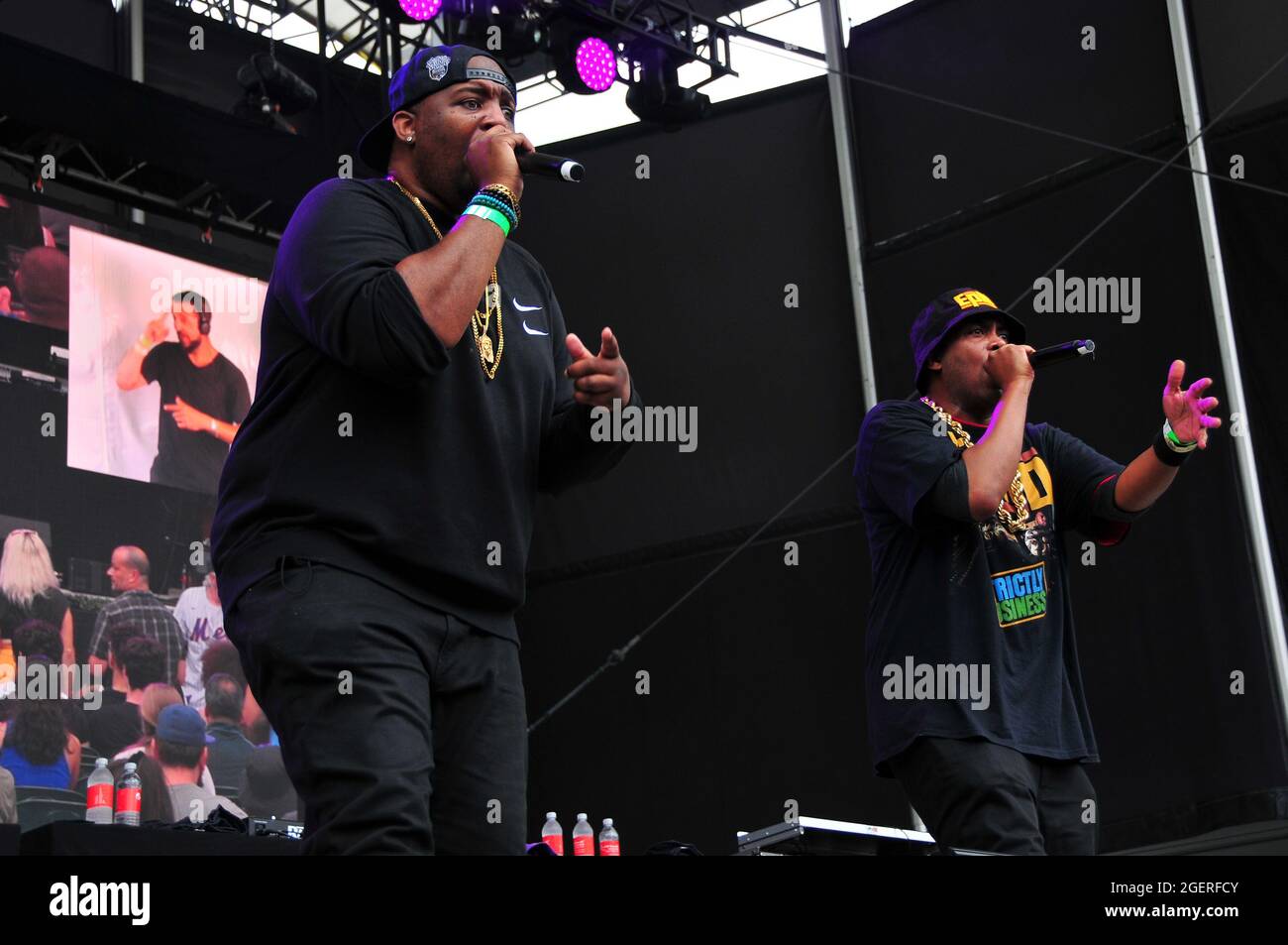 Queens, NY, USA. 20th Aug, 2021. EPMD at It's Time for Hip Hop in NYC: Queens at Forest Hills Stadium in Queens, New York City on August 20, 2021. Credit: Koi Sojer/Snap'n U Photos/Media Punch/Alamy Live News Stock Photo