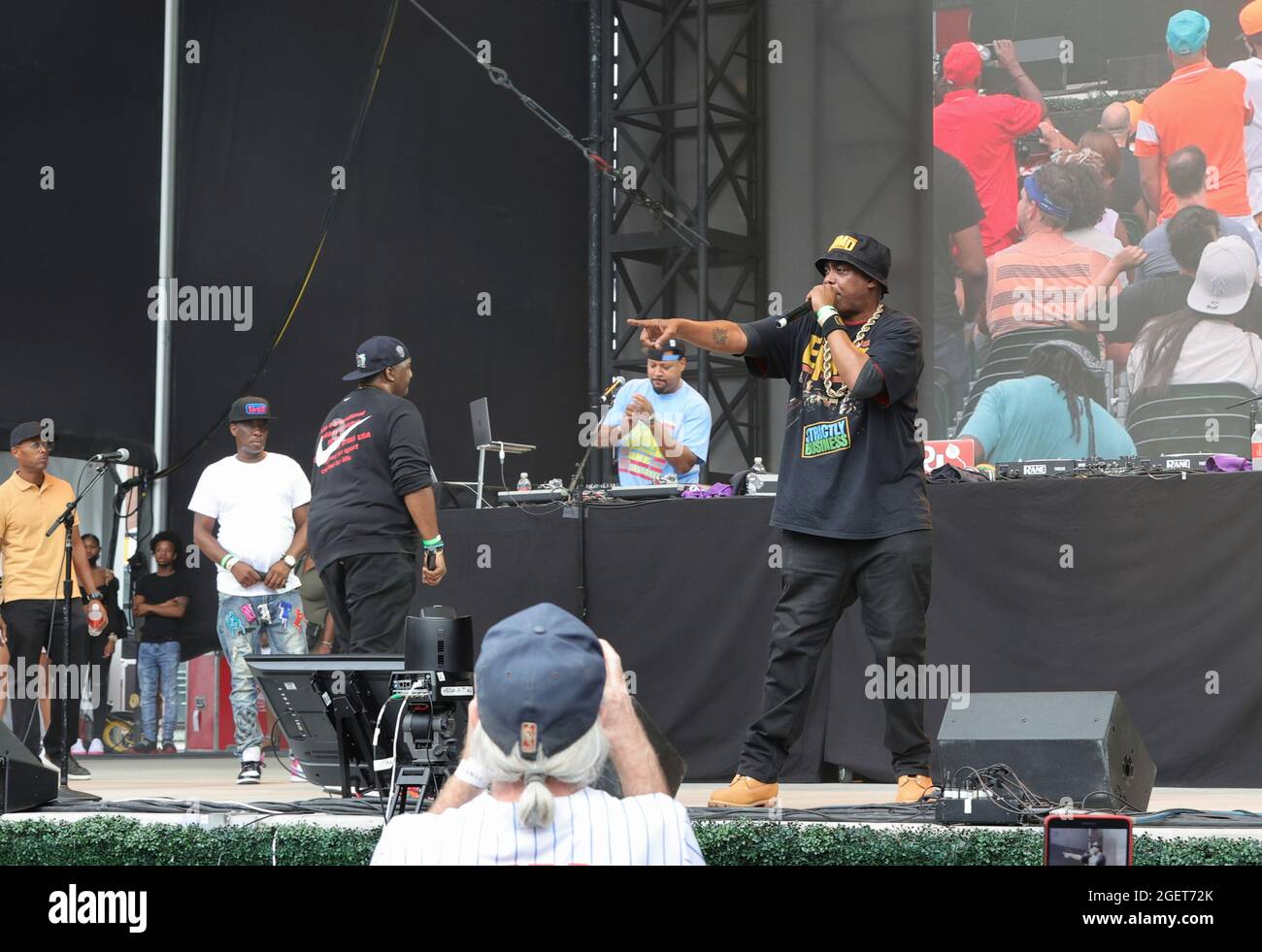 Forest Hills Stadium, Queens, New York, USA, August 20, 2021 - Erick Sermon and Parrish Smith of EPMD During the Hip Hop Summer NYC Homecoming Concert Series 2021 today at Queens Forest Hills Stadium Photo: Luiz Rampelotto/EuropaNewswire PHOTO CREDIT MANDATORY. Credit: dpa picture alliance/Alamy Live News Stock Photo