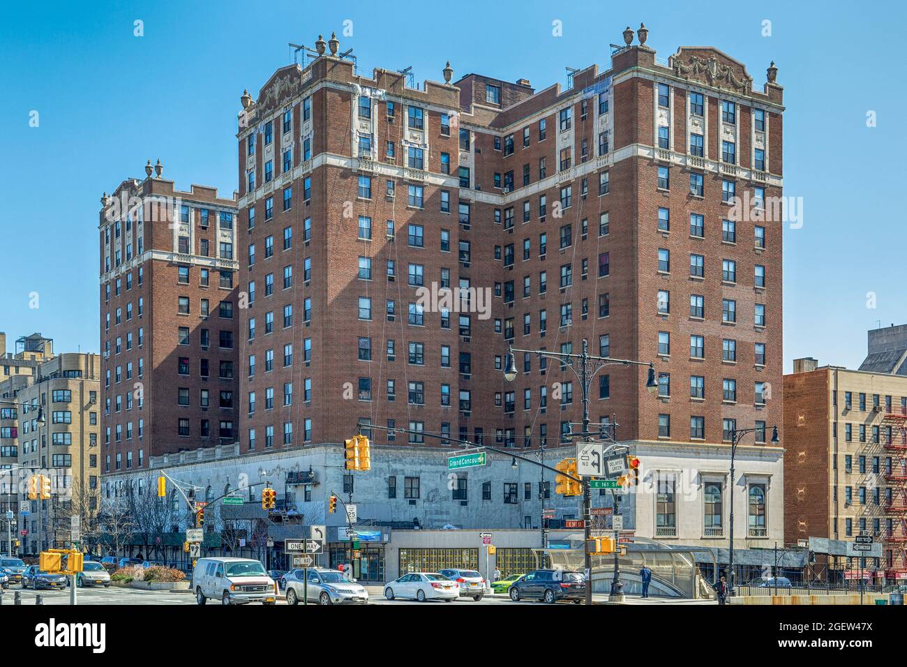 900 Grand Concourse, Concourse Plaza, was designed as a hotel by Maynicke & Franke. It is now
