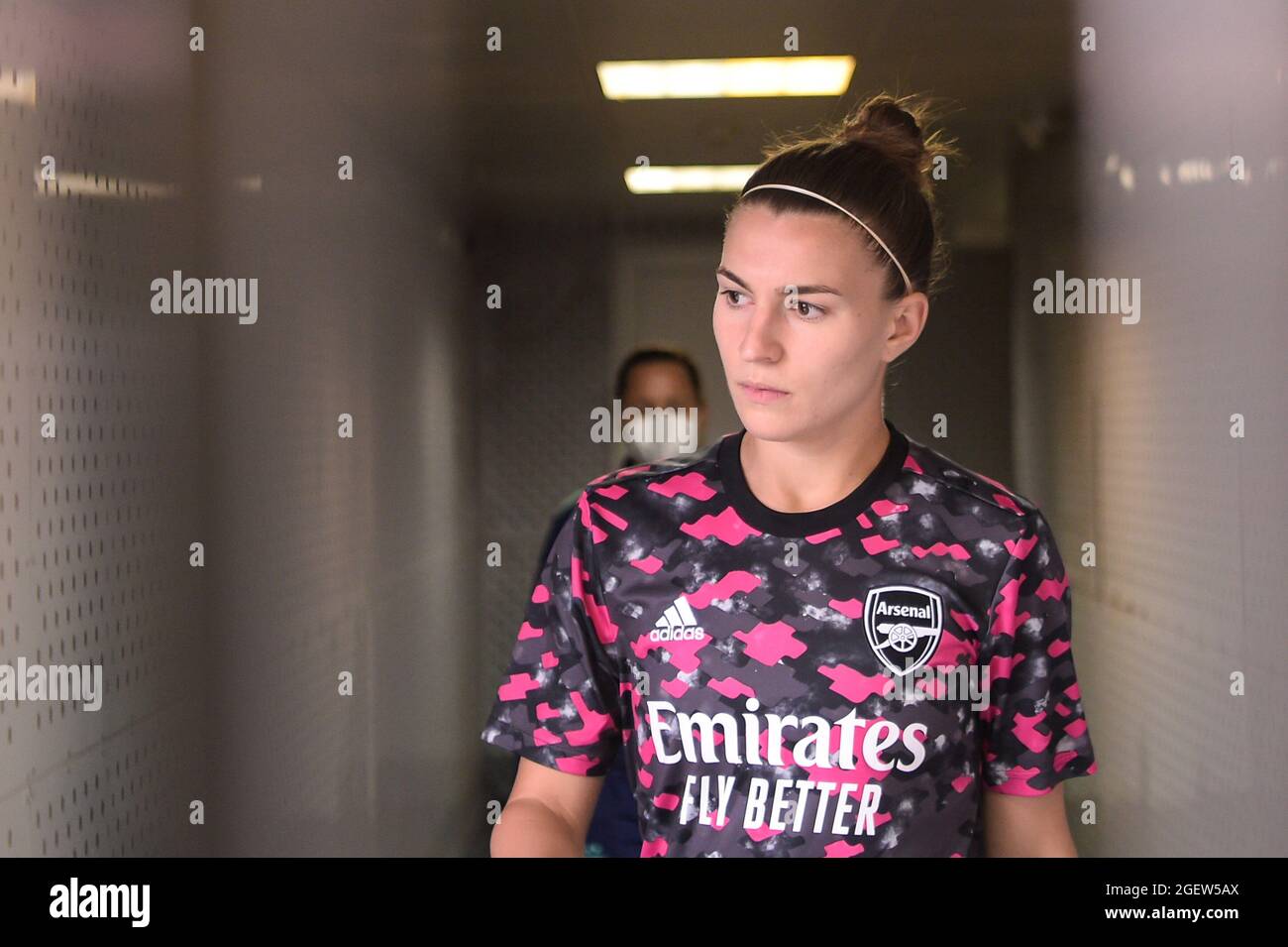 Moscow, Russia. 21st Aug, 2021. Stephanie Catley (7 Arsenal) enters the stadium for warm- up during the UEFA Womens Champions League Round 1 football match between Arsenal and PSV Eindhoven at Sapsan Arena in Moscow, Russia. Credit: SPP Sport Press Photo. /Alamy Live News Stock Photo