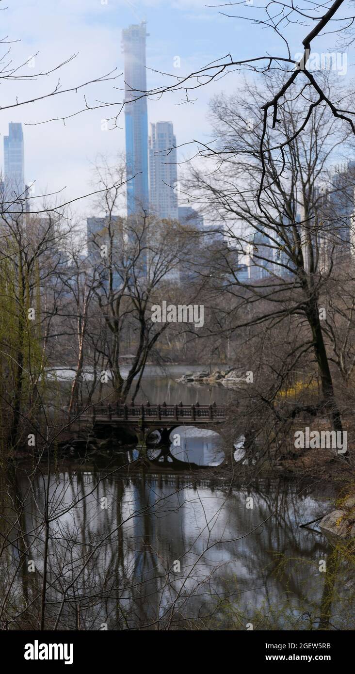 Central park 86th street traverse hi-res stock photography and images - Alamy