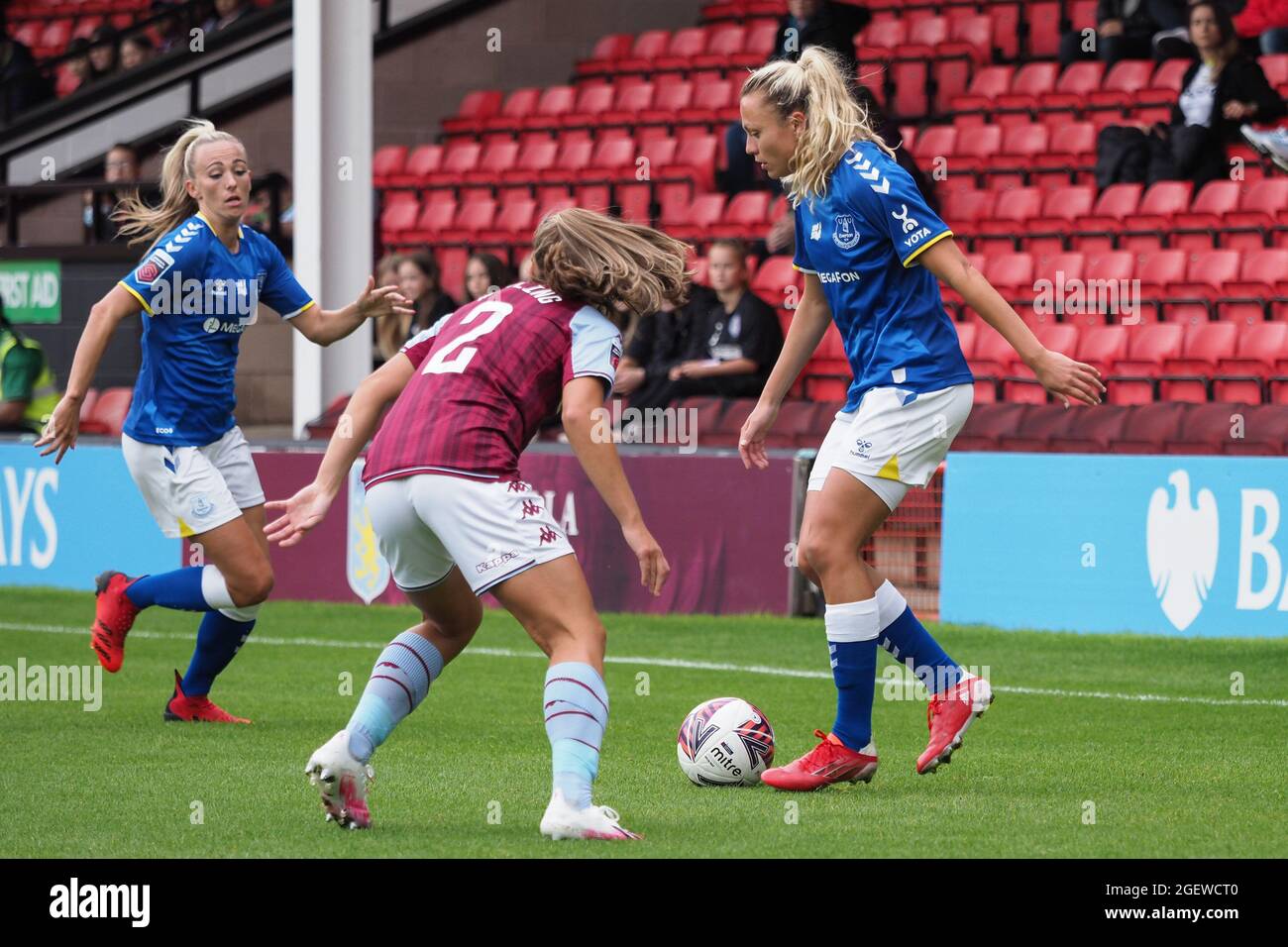 walsall-uk-07th-aug-2021-claire-emslie-11-everton-controls-the