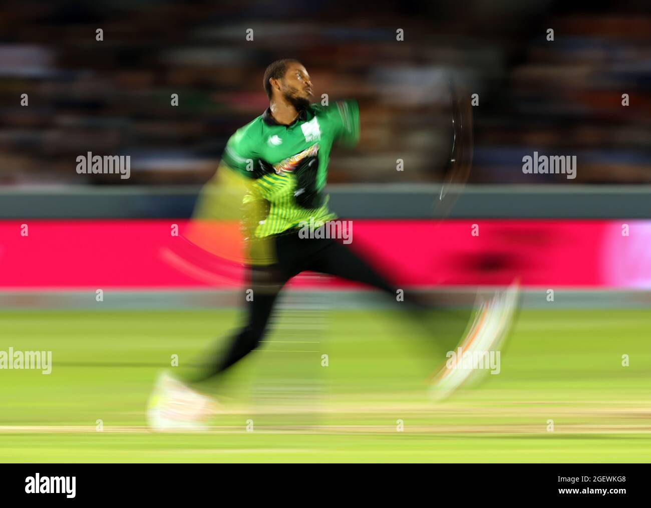 Southern Brave's Chris Jordan bowling 