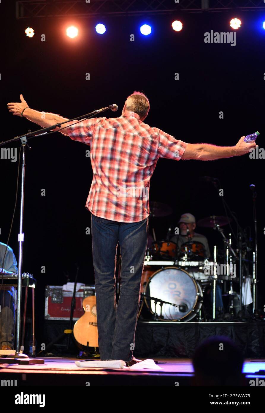 Hiawassee, GA, USA. 21st Aug, 2021. Darryl Worley on stage for Darryl