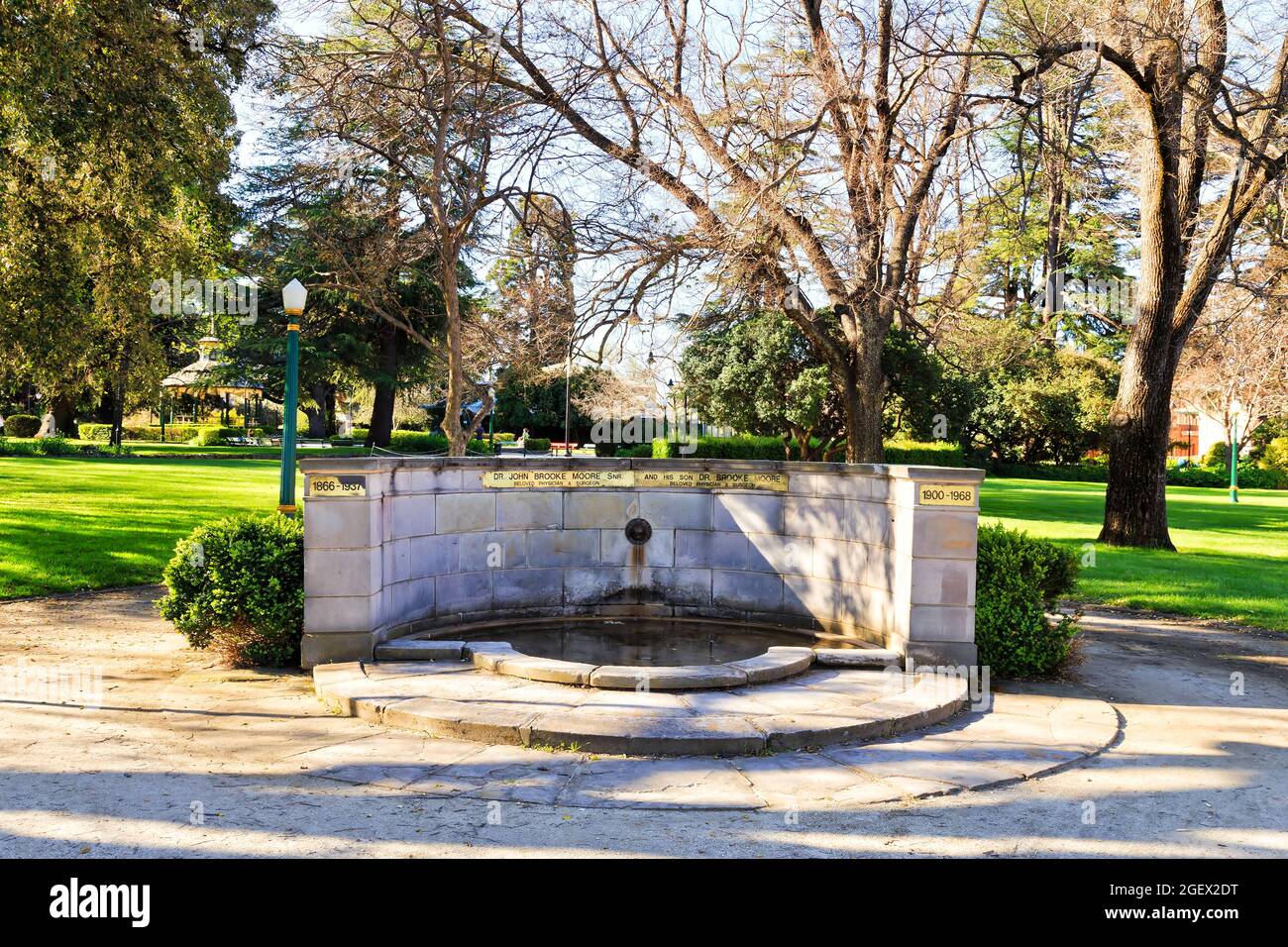 Fountain and memorial writing in Machattie park of Bathurst town, Central West NSW, Australia. Stock Photo