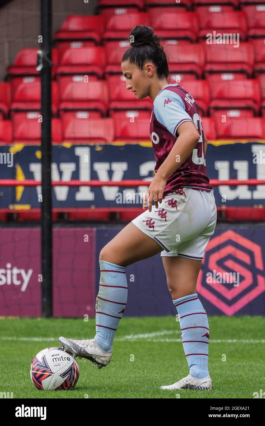 Walsall, UK. 07th Aug, 2021. Mayumi Pacheco (33 Aston Villa) controls the ball during the preseason friendly football match between Aston Villa and Everton at Banks's Stadium in Walsall, England Credit: SPP Sport Press Photo. /Alamy Live News Stock Photo