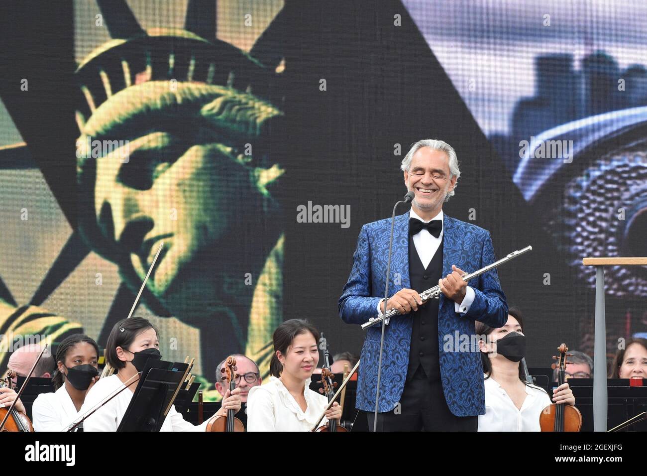 andrea bocelli on stage in attendance for we love nyc the homecoming concert great lawn in central park new york ny august 21 2021 photo by kristin callahan everett collection stock photo alamy