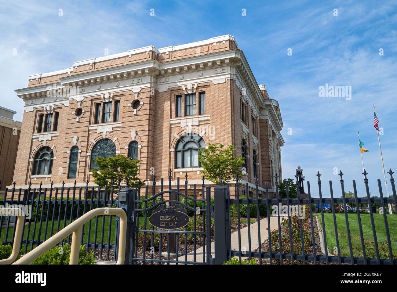 The side of the Franklin County Courthouse in Pasco, Washington, USA
