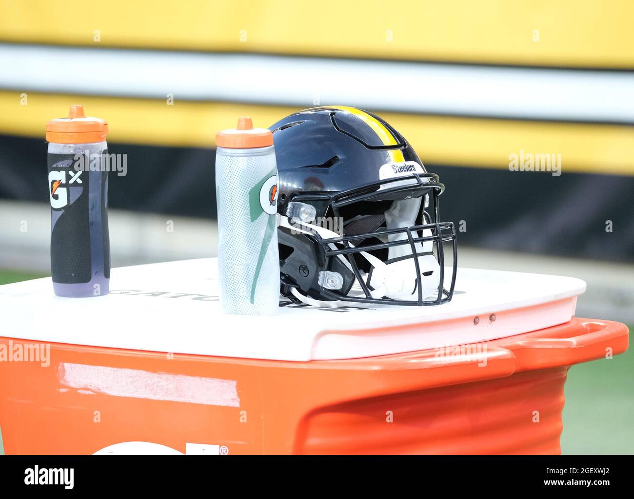 Detroit lions helmet hi-res stock photography and images - Alamy