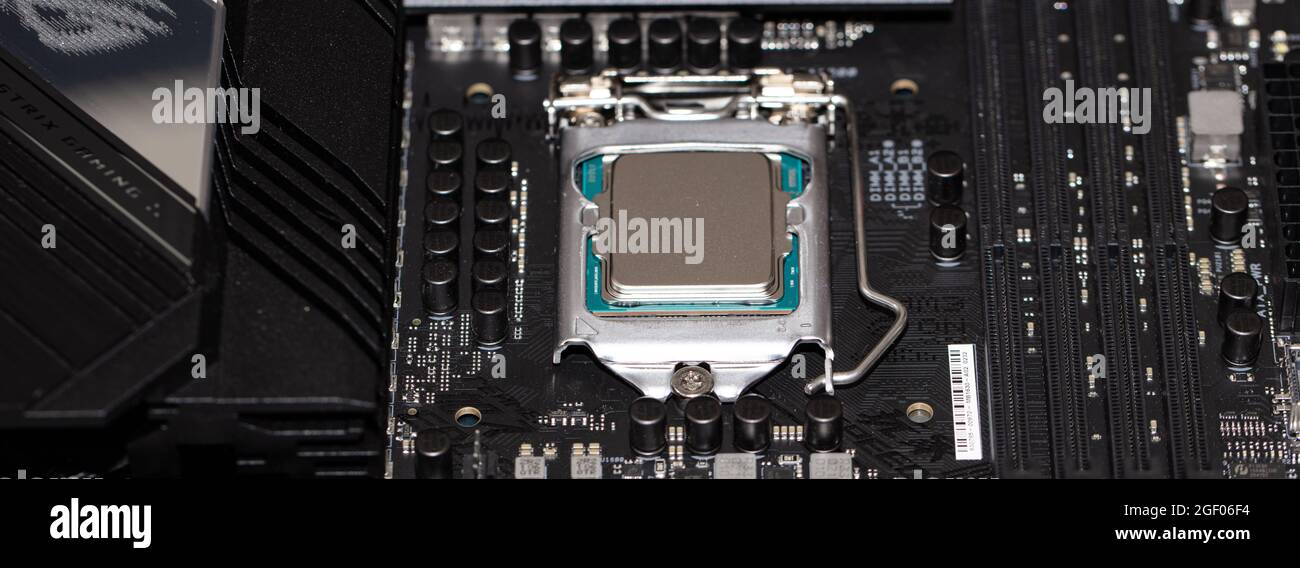 Computer Motherboard Process Processor installation on motherboard process hi-res stock photography ...