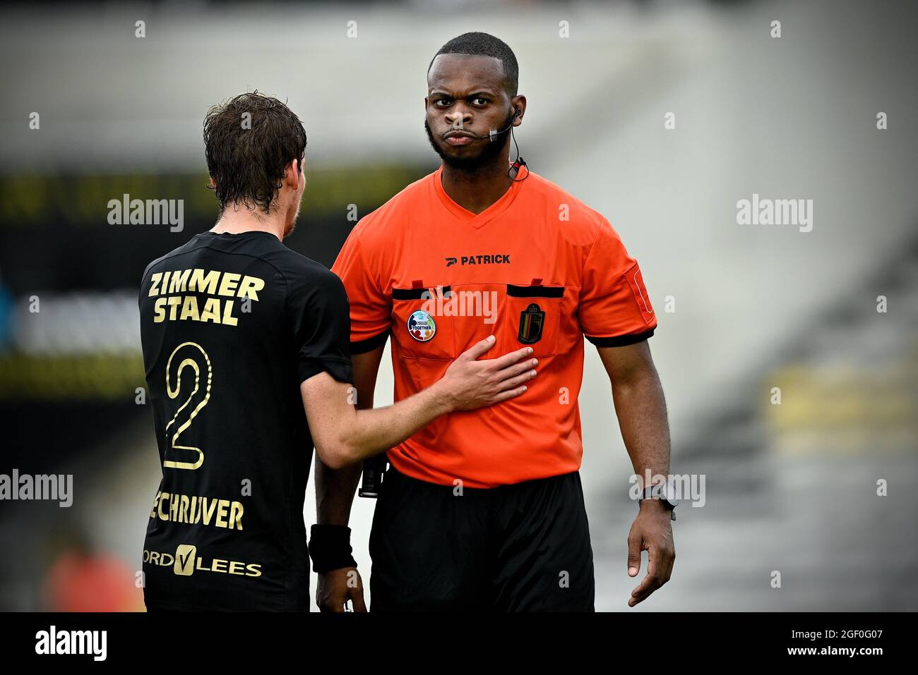 referee Marco Matonga Simonini pictured during a soccer match between Lierse Kempenzonen and RE Virton, Sunday 22 August 2021 in Lier, on day 2 of the Stock Photo