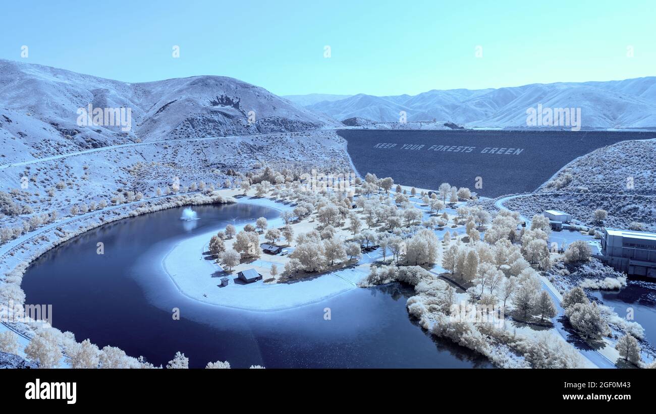Picture of Public Park below a dam at the Boise River Stock Photo - Alamy
