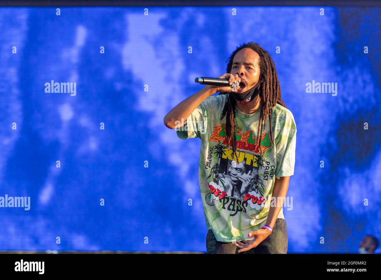 Earl Sweatshirt (Thebe Neruda Kgositsile) during the Lyrical Lemonade  Summer Smash Music Festival at Douglass Park on August 20, 2021, in Chicago,  Illinois (Photo by Daniel DeSlover/Sipa USA Stock Photo - Alamy