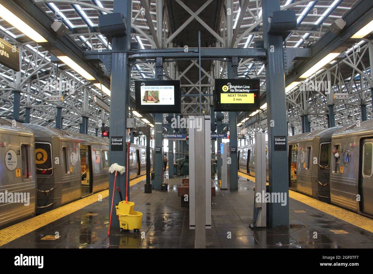 Coney IslandBrooklyn, USA. 22nd Aug, 2021. (NEW) Hurricane Henri at