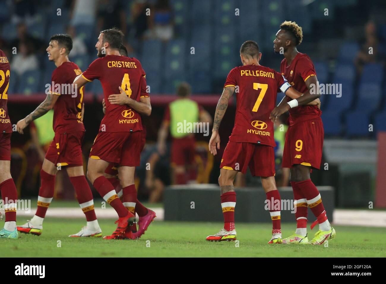 Rome, Italy. 22nd Aug, 2021. ROME, Italy - 22.08.2021: AS ROMA CELEBRATES GOAL during the Italian Serie A football match between AS ROMA VS FIORENTINA at Olympic stadium in Rome on August 22th, 2021. Credit: Independent Photo Agency/Alamy Live News Stock Photo