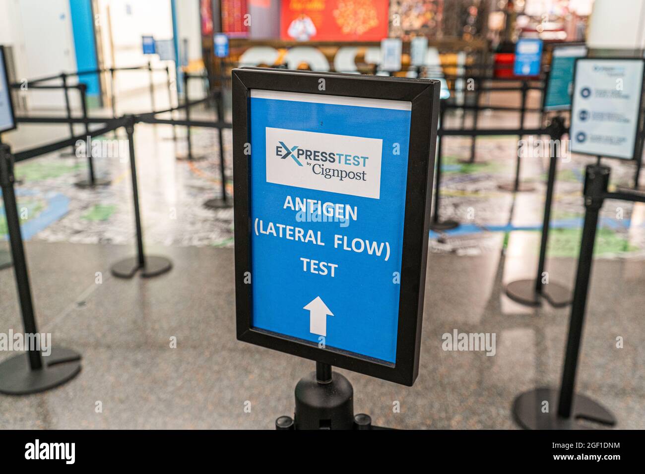 Lateral flow test airport hires stock photography and images Alamy