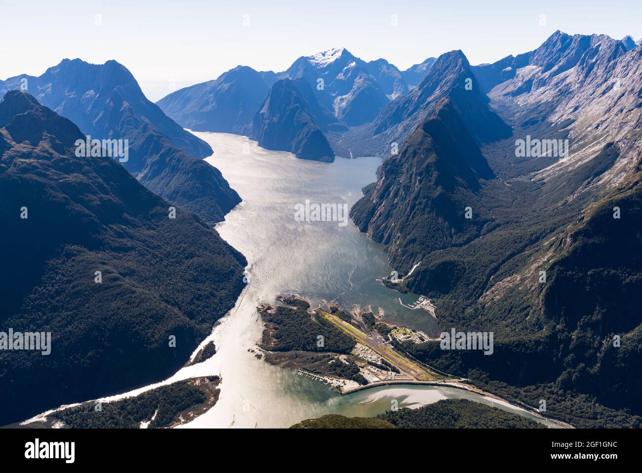 Milford Sound, Harrison and Bowen Valleys, Mitre Peak at left, Fiordland National Park Stock Photo
