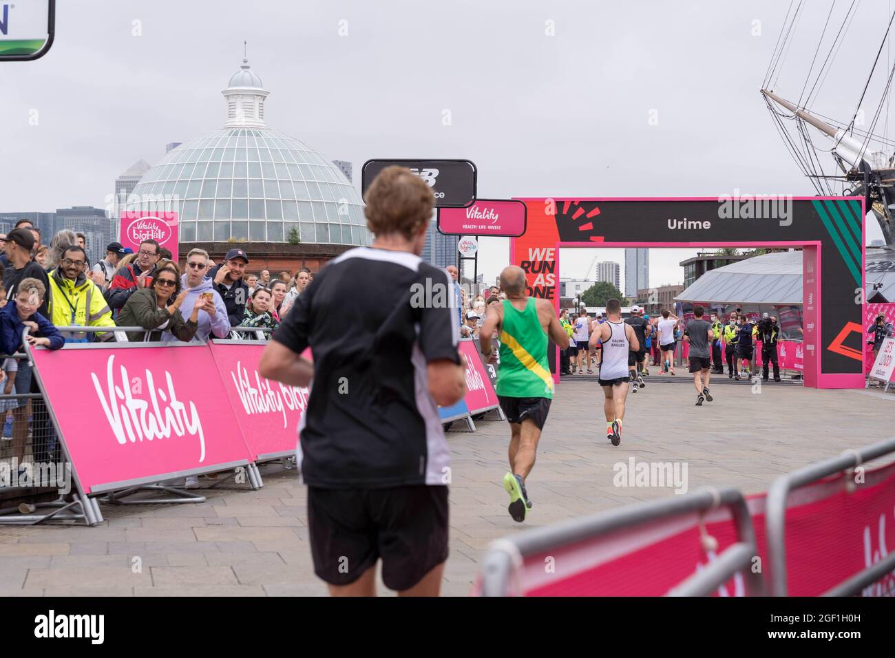 Runners approaching the finishing line at Cutty Sark London Greenwich