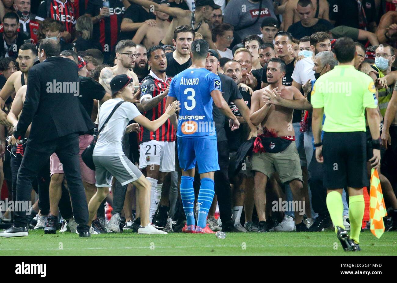 Nice, France. 22nd Aug, 2021. Incidents between players of Marseille -  among them Alvaro Gonzalez of OM - and supporters of OGC Nice who entered  the pitch during the French championship Ligue