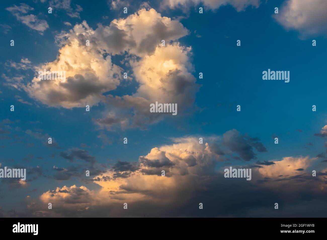 Beautiful sunset sky with clouds Stock Photo - Alamy