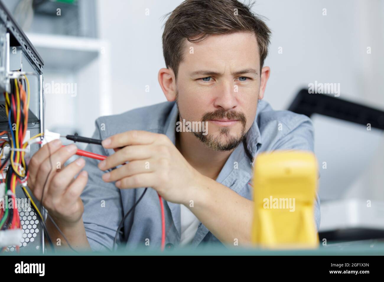 Cpu connectors hires stock photography and images Alamy