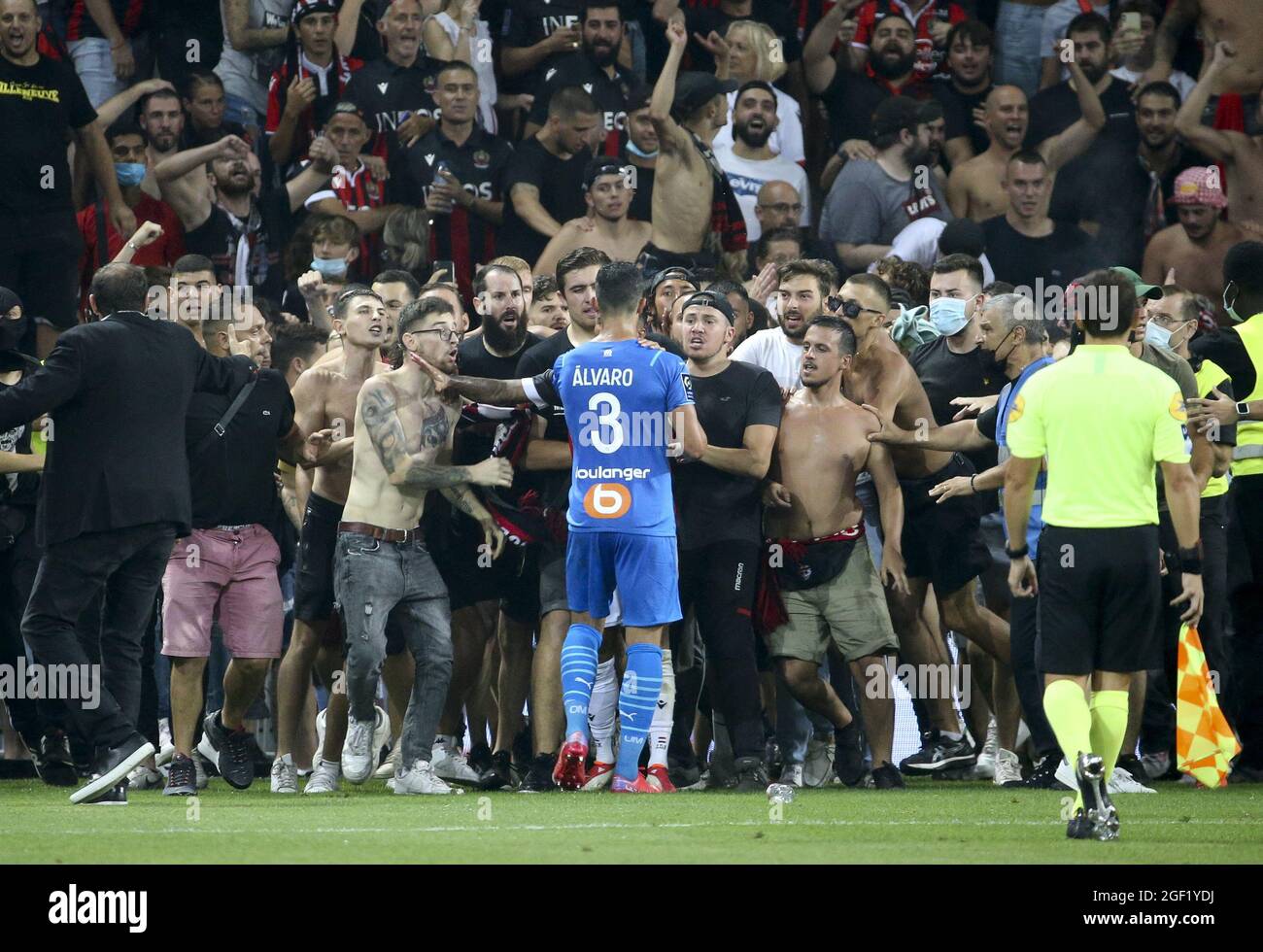 Incidents between players of Marseille - among them Alvaro Gonzalez of OM - and supporters of OGC Nice who entered the pitch during the French championship Ligue 1 football match between OGC Nice (OGCN) and Olympique de Marseille (OM) on August 22, 2021 at Allianz Riviera stadium in Nice, France - Photo Jean Catuffe / DPPI Stock Photo