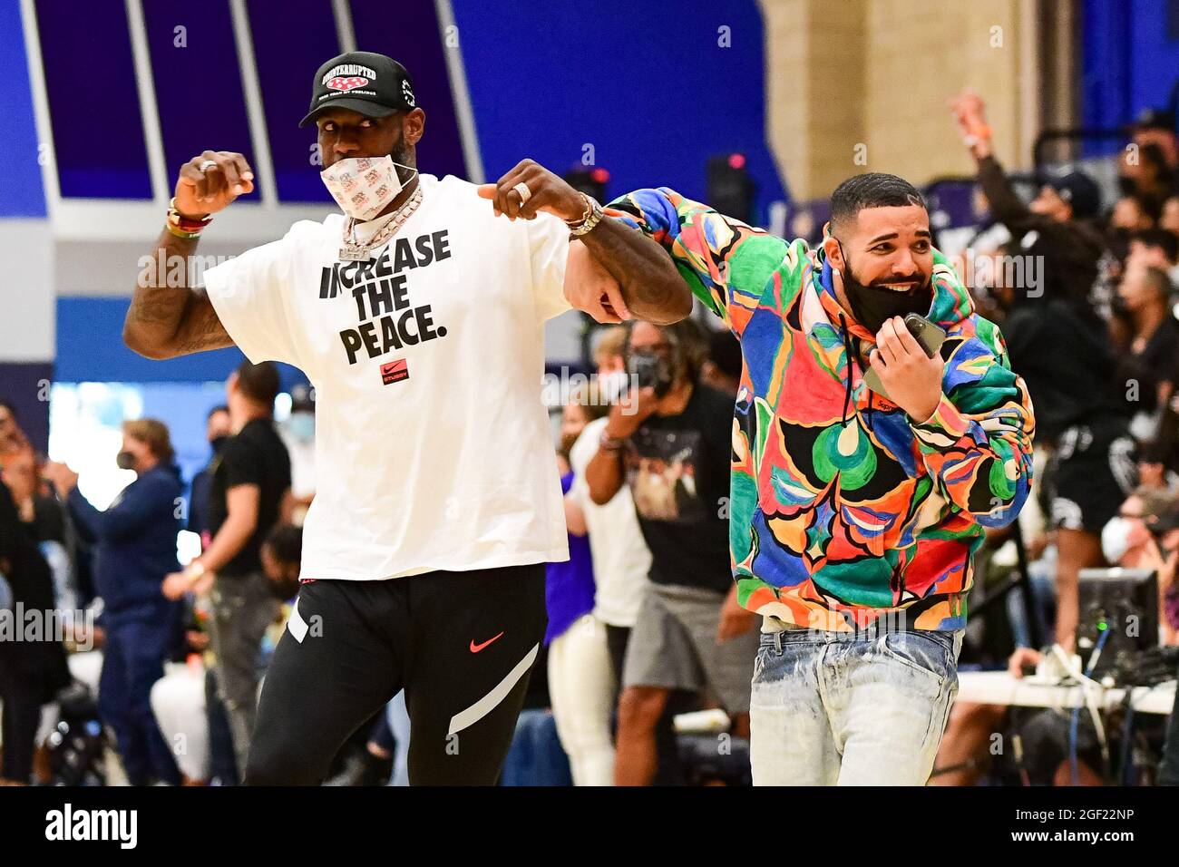 Canadian rapper Drake and Los Angeles Lakers shooting guard LeBron