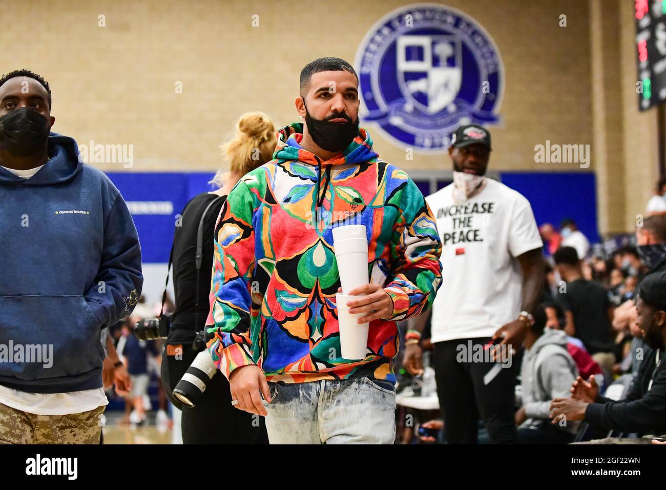 Canadian rapper Drake arrives at the 2021 CIF Southern Section Championship basketball game on Friday, June 11, 2021, in Chatsworth. Centennial defeat Stock Photo