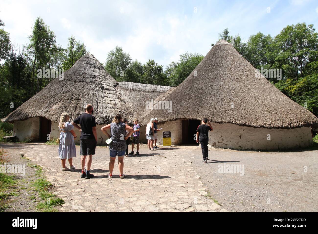 Bryn Eryr Iron age round house at Sain Ffagan (St Fagans) National Museum of History, Cardiff, South Wales, August 2021 Stock Photo