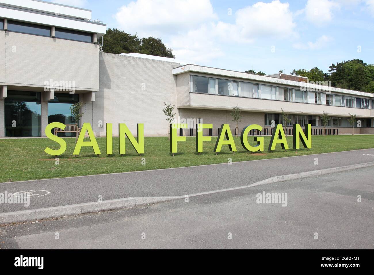 Entrance to Sain Ffagan in large letters outside (St Fagans) National Museum of History, Cardiff, South Wales, August 2021 Stock Photo