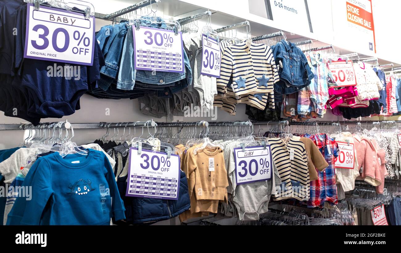 Gap clothes shop store in hi res stock photography and images