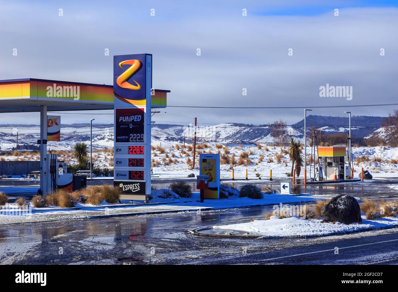 The Z Energy gas station in Waiouru, New Zealand, on a snowy winter's day Stock Photo