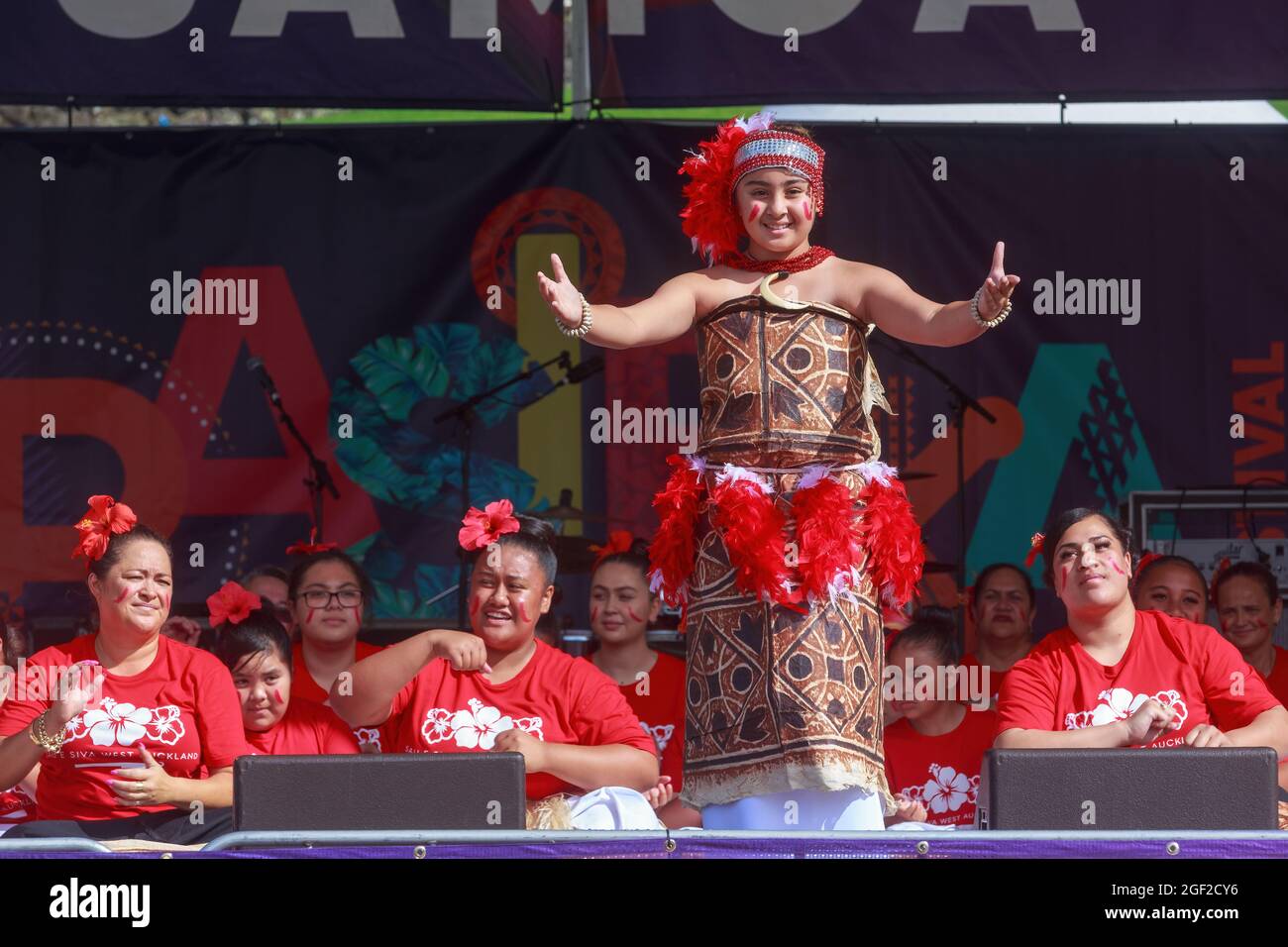 A Samoan girl wearing tapa cloth dancing at Pasifika Festival, a showcase of Pasific Island culture in Auckland, New Zealand Stock Photo