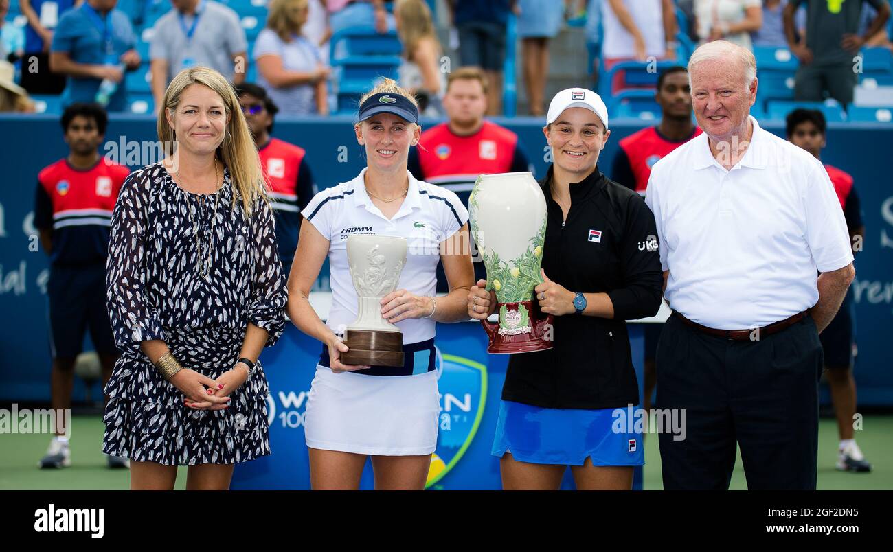 Jil Teichmann of Switzerland & Ashleigh Barty of Australia with their  trophies after the final of the 2021 Western & Southern Open WTA 1000  tennis tournament on August 22, 2021 at Lindner