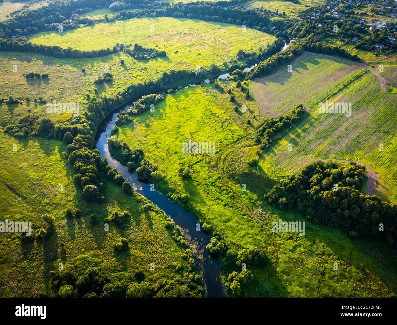 London Countryside Rivers Summer landscape field river hi-res stock photography and images - Alamy