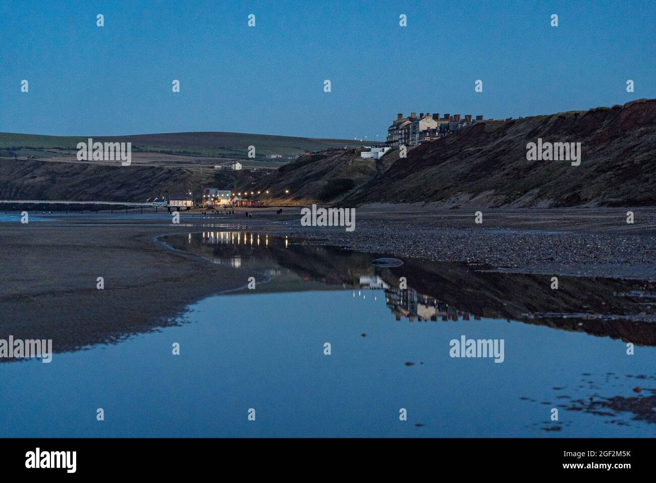 Saltburn pier sun hi-res stock photography and images - Alamy