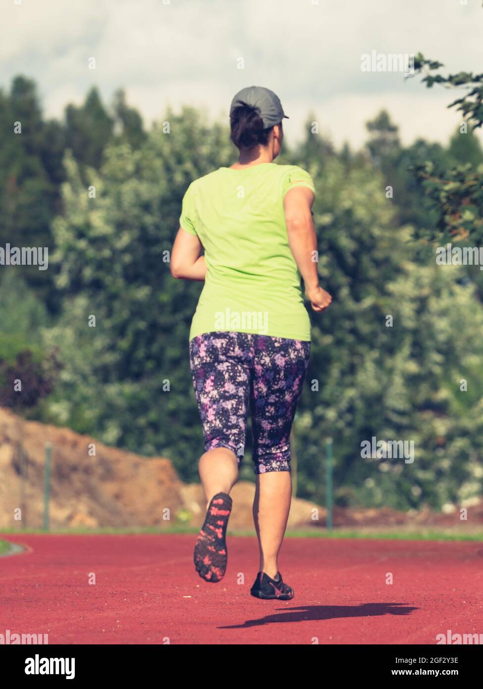 Mature leggings toe 