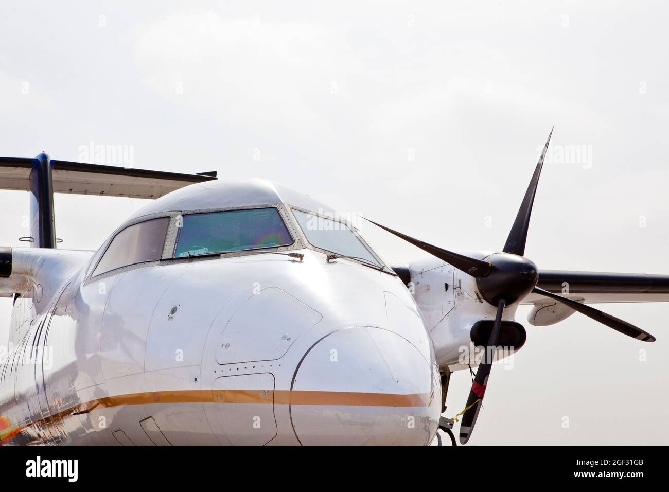 Airplane propeller airplane nose cone hires stock photography and images Alamy