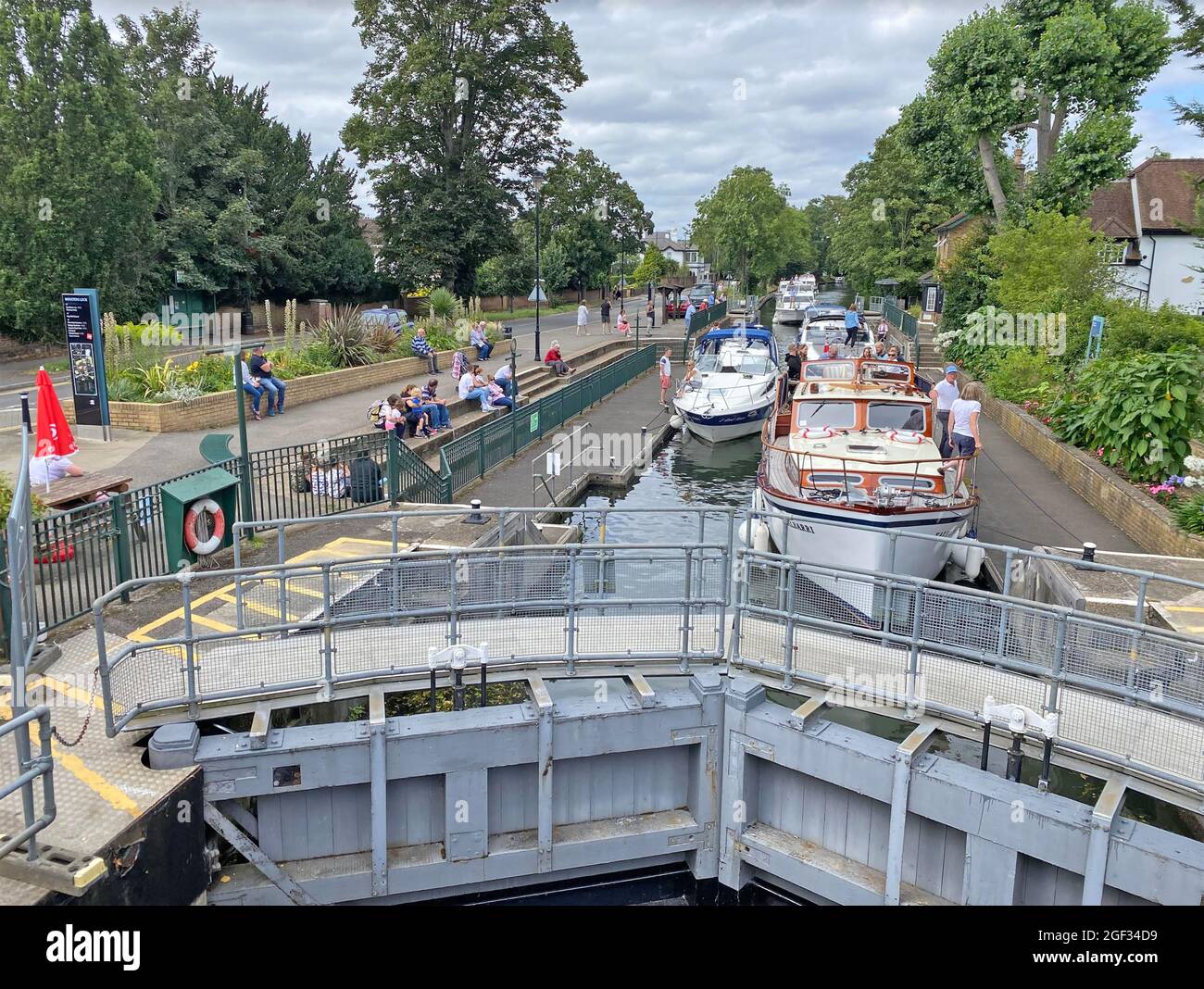 BOULTERS LOCK on the River Thames at Maidenhead, Berkshire. Stock Photo