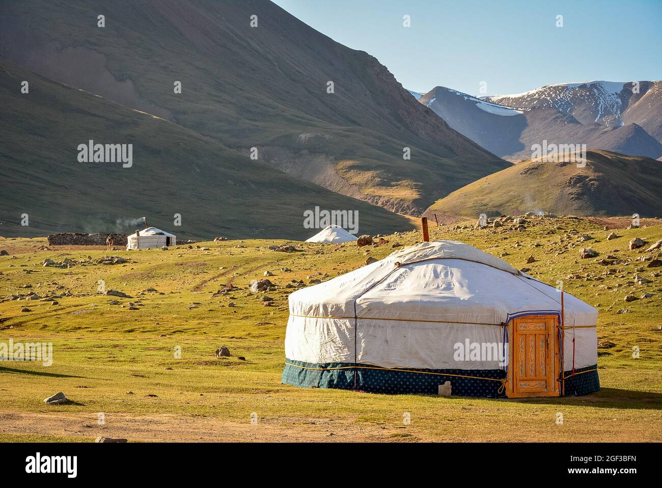 Mongolian yurt ger western Mongolia Stock Photo - Alamy