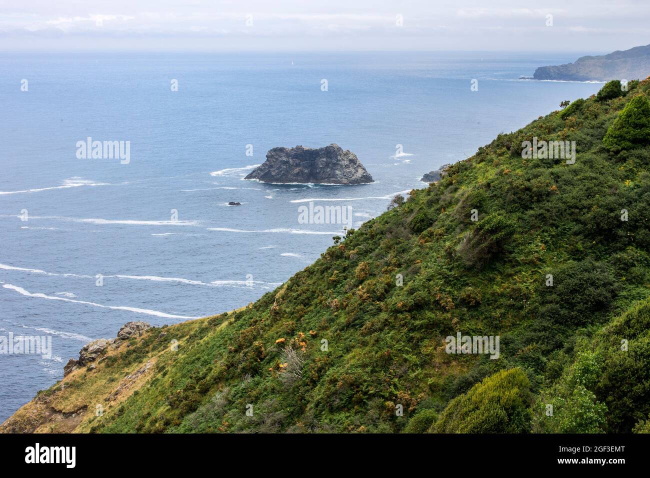 Cedeira, Spain. Views of Vixia de Herbeira, highest cliffs in continental Europe (621 m), from Santo Andre de Teixido Stock Photo