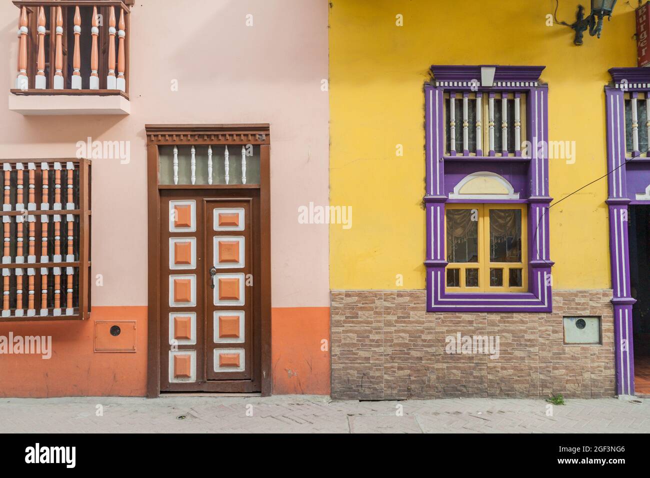 Colorful colonial houses in Lourdes lane in Loja, Ecuador Stock Photo