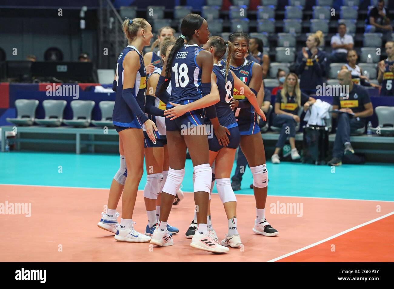 Zadar, Croatia . 14th Nov, 2020. Italian team huddle during CEV