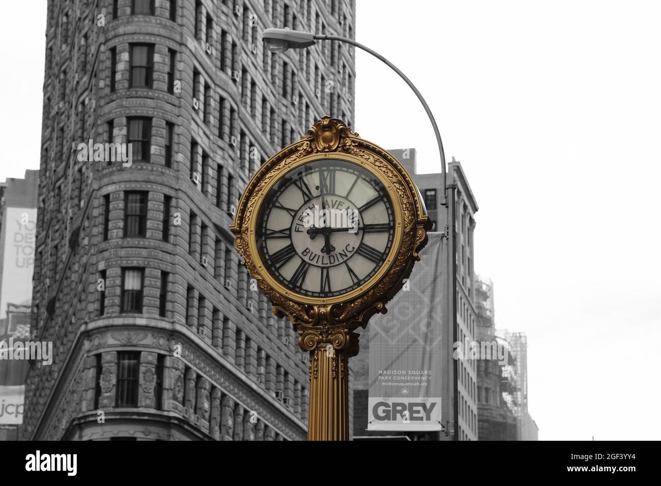 Flatiron golden clock hires stock photography and images Alamy