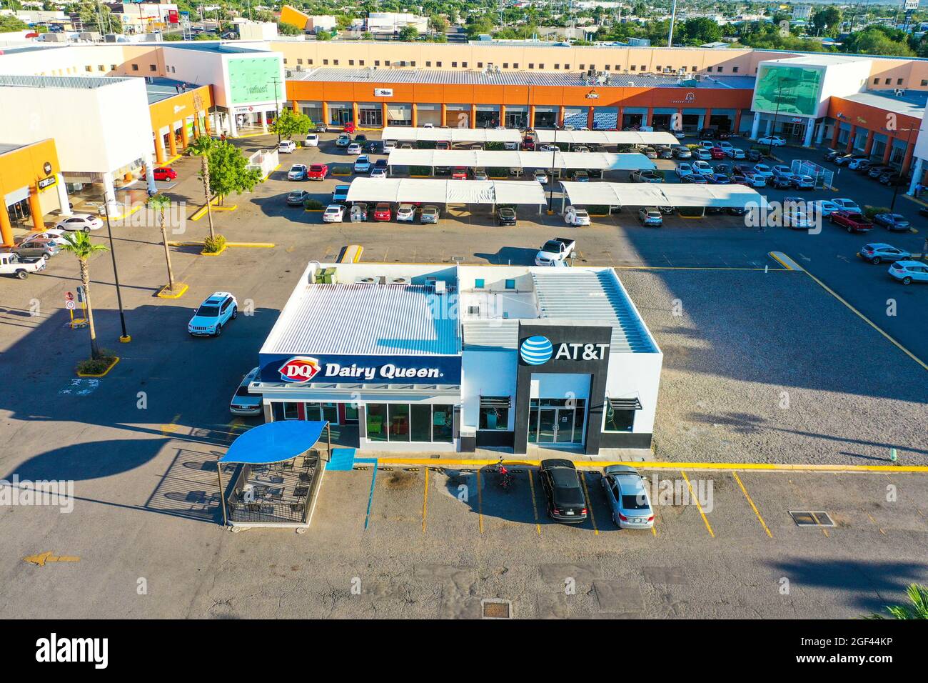 Dairy queen ice cream shop hires stock photography and images Alamy