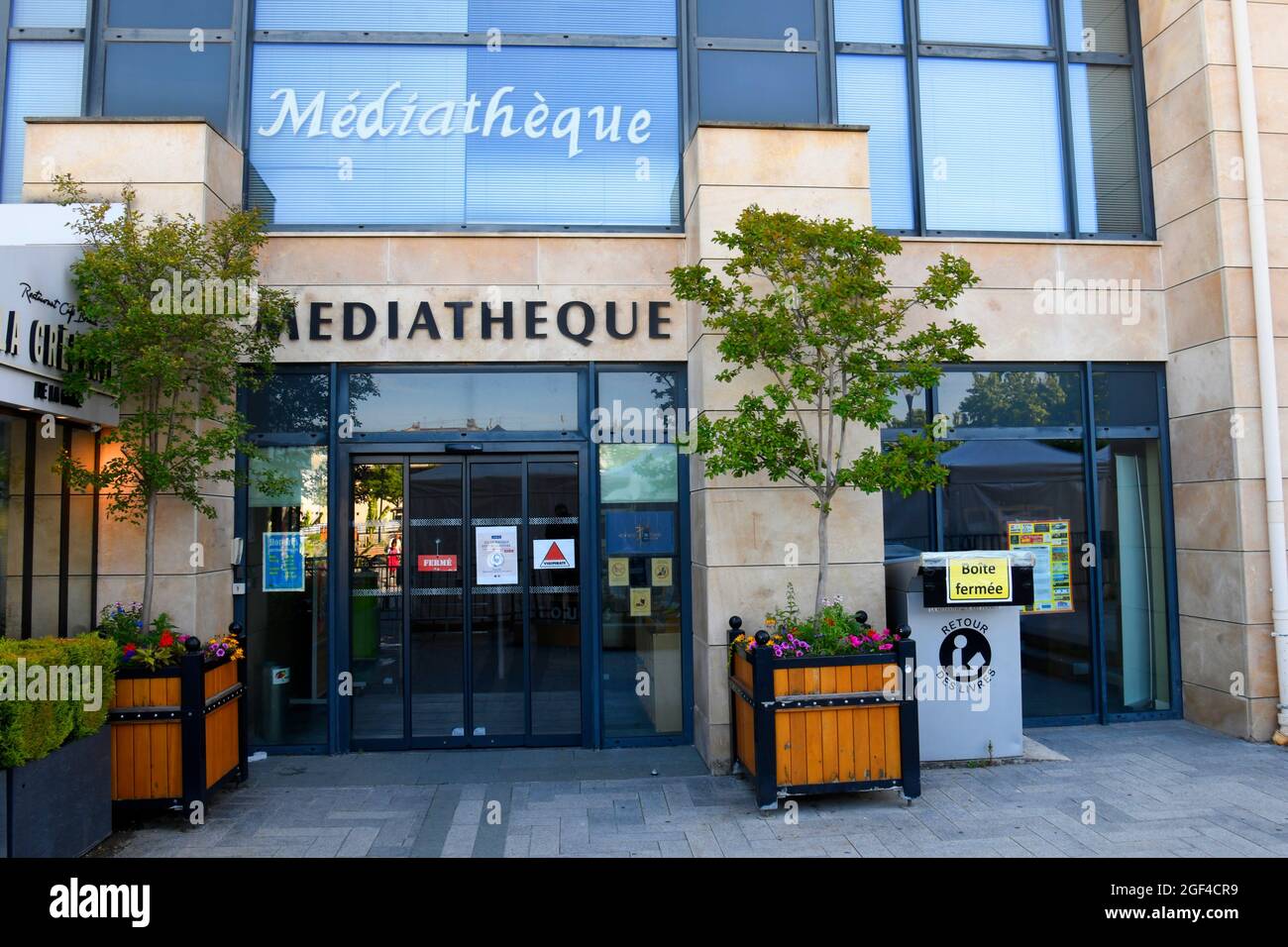 The Mediatheque, Sartrouville, Yvelines (78), France Stock Photo - Alamy